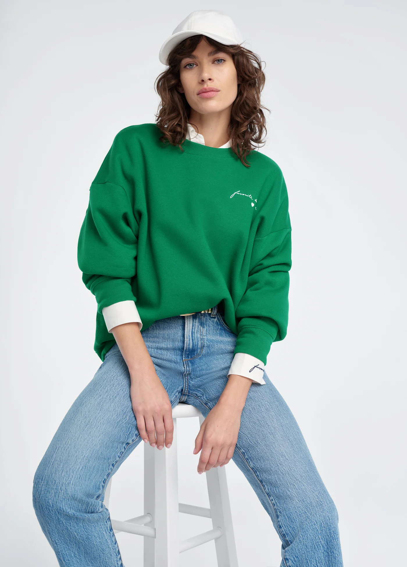 THE SIGNATURE CHEST LOGO SWEATSHIRT EXCLUSIVE
