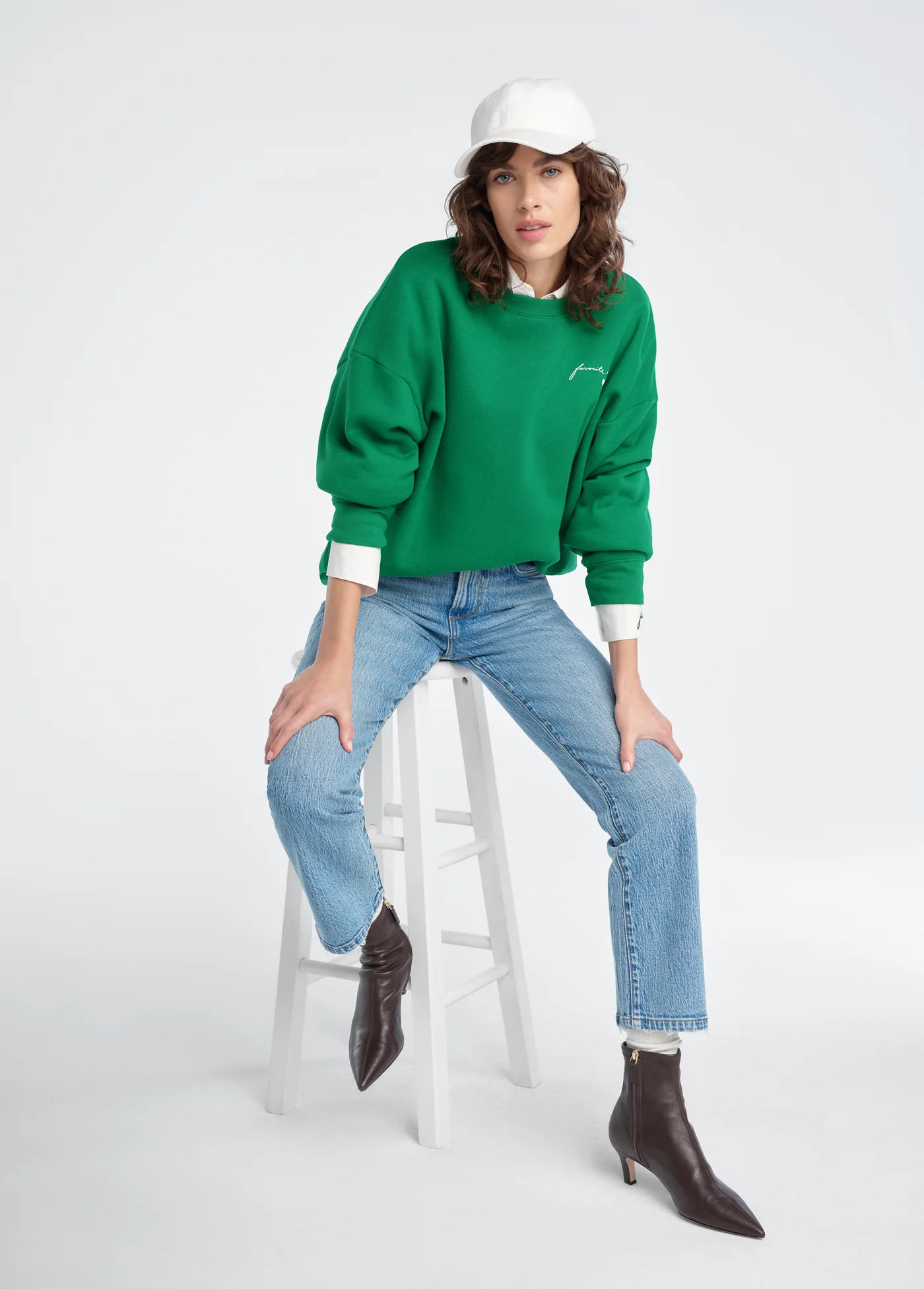 THE SIGNATURE CHEST LOGO SWEATSHIRT EXCLUSIVE - Image 3