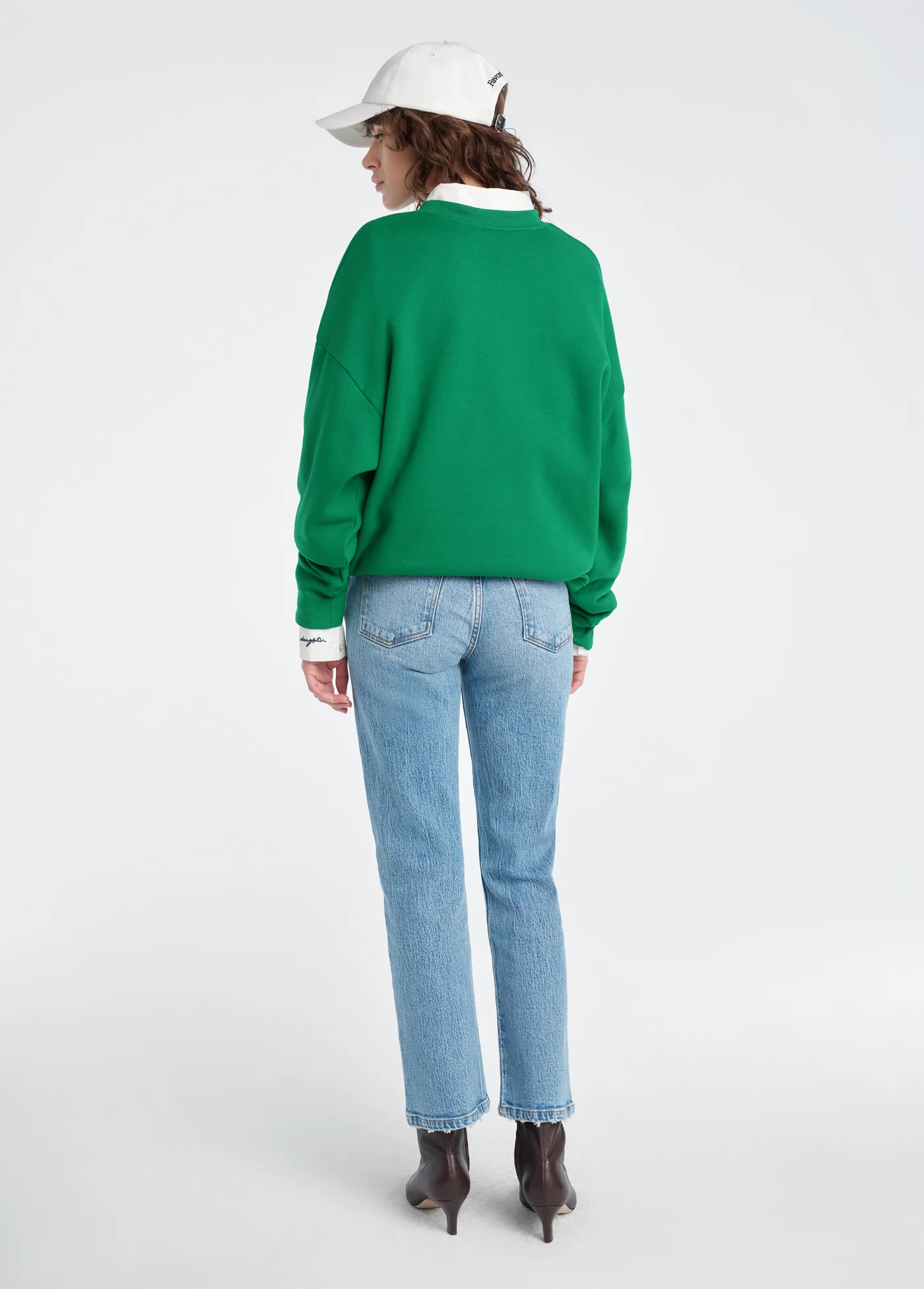 THE SIGNATURE CHEST LOGO SWEATSHIRT EXCLUSIVE - Image 6