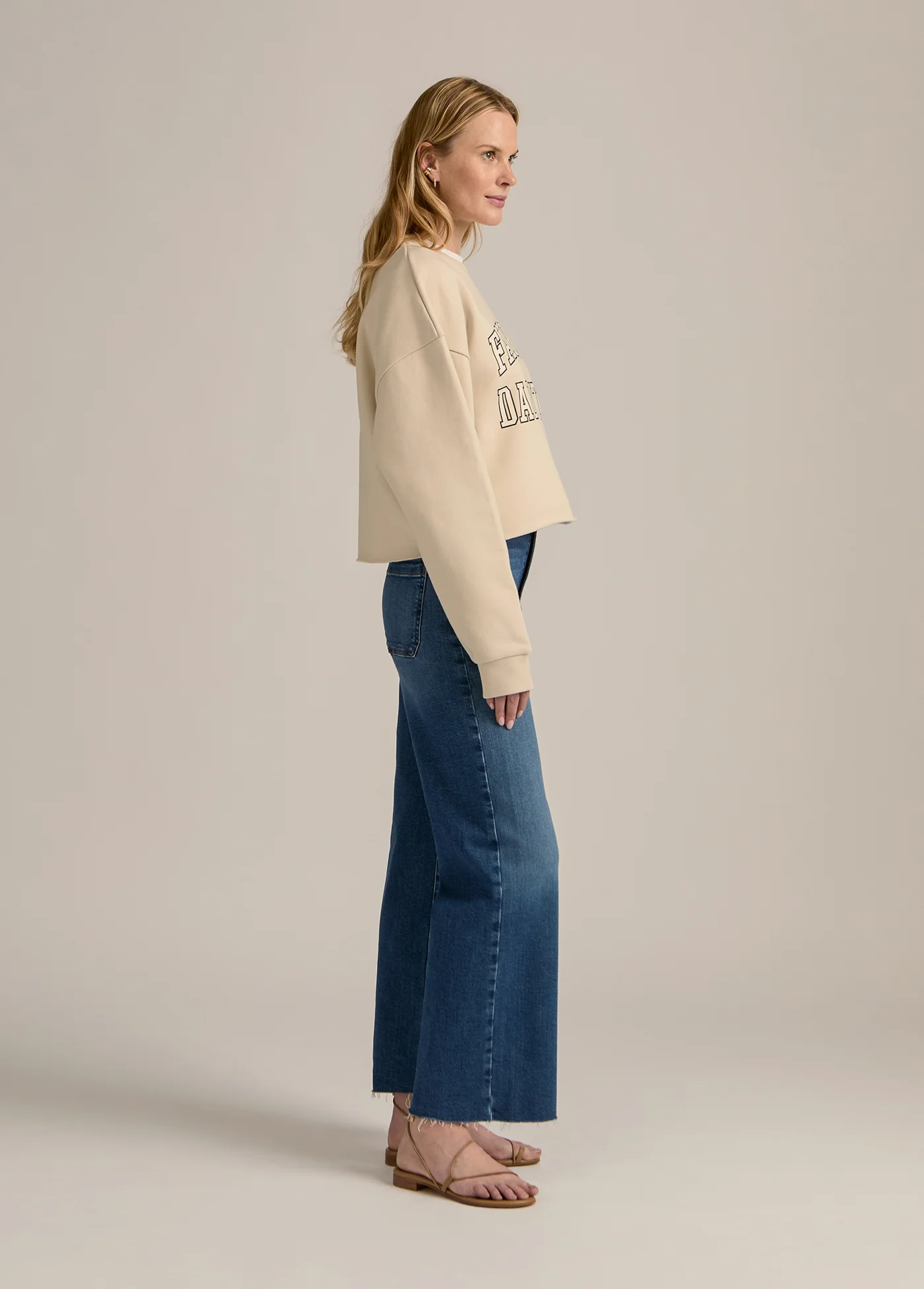 THE CROPPED COLLEGIATE SWEATSHIRT - Image 4
