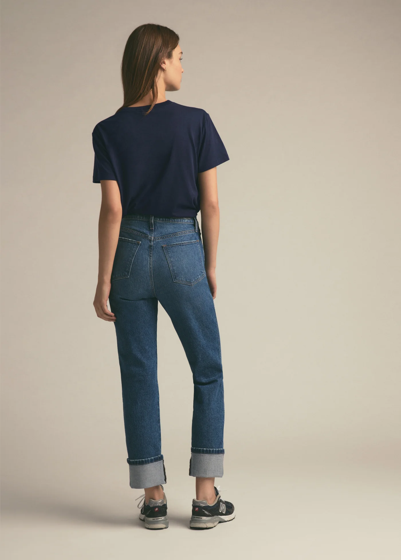 THE FAVORITE SISTER CROPPED COLLEGIATE TEE - Image 4