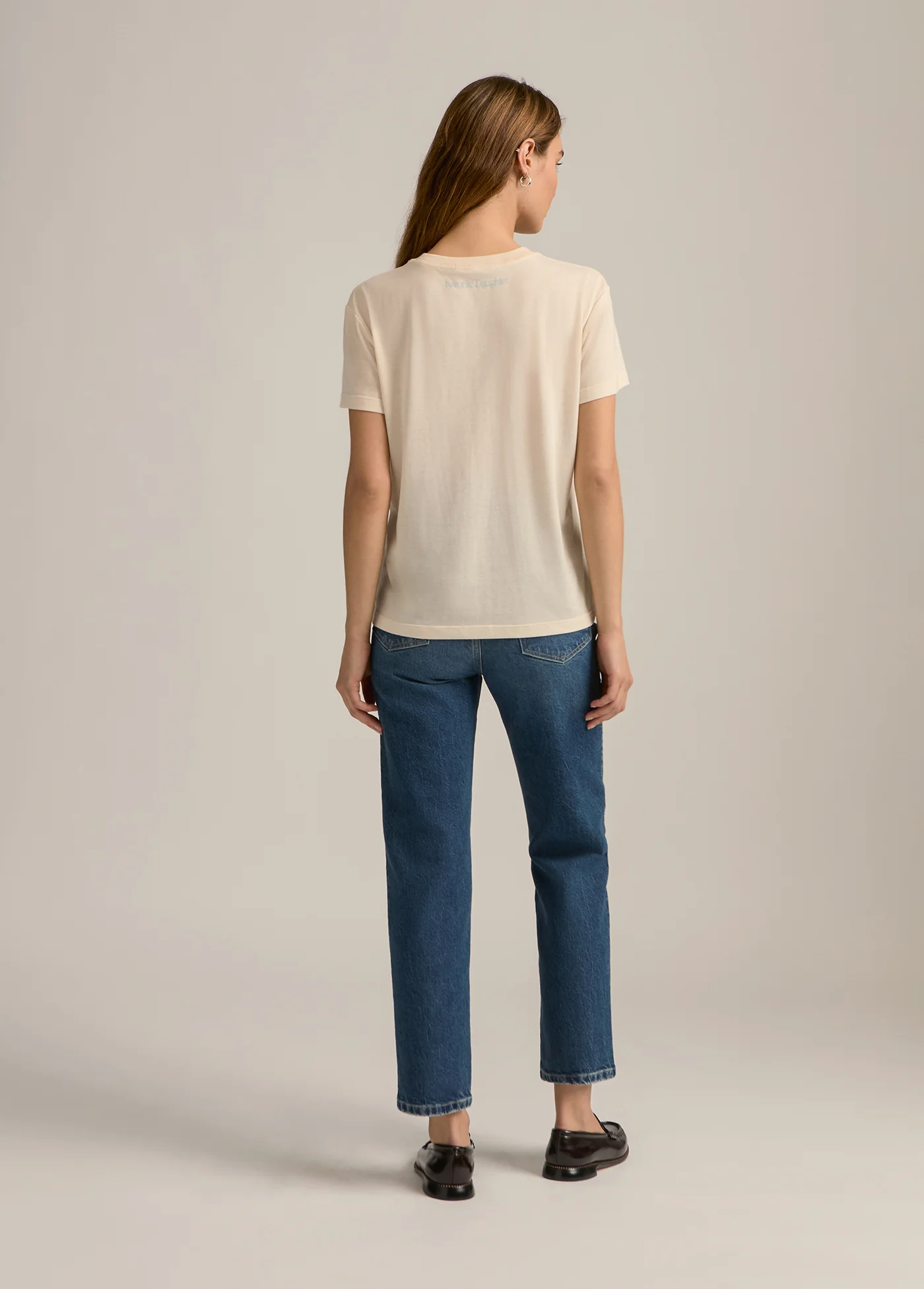 THE MOM OF THE YEAR TEE - Image 5