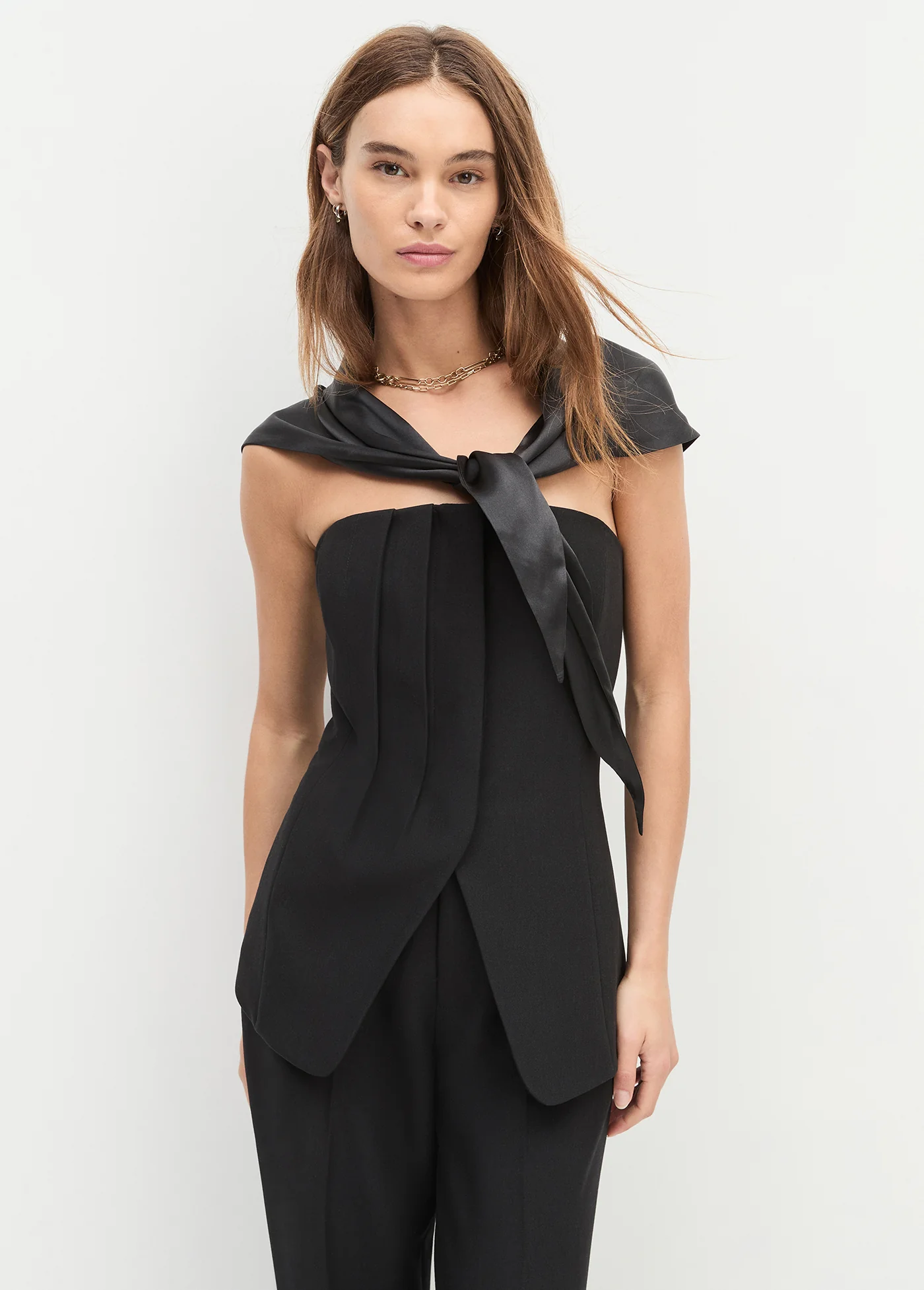 THE SATIN TRIANGLE SCARF - Image 3