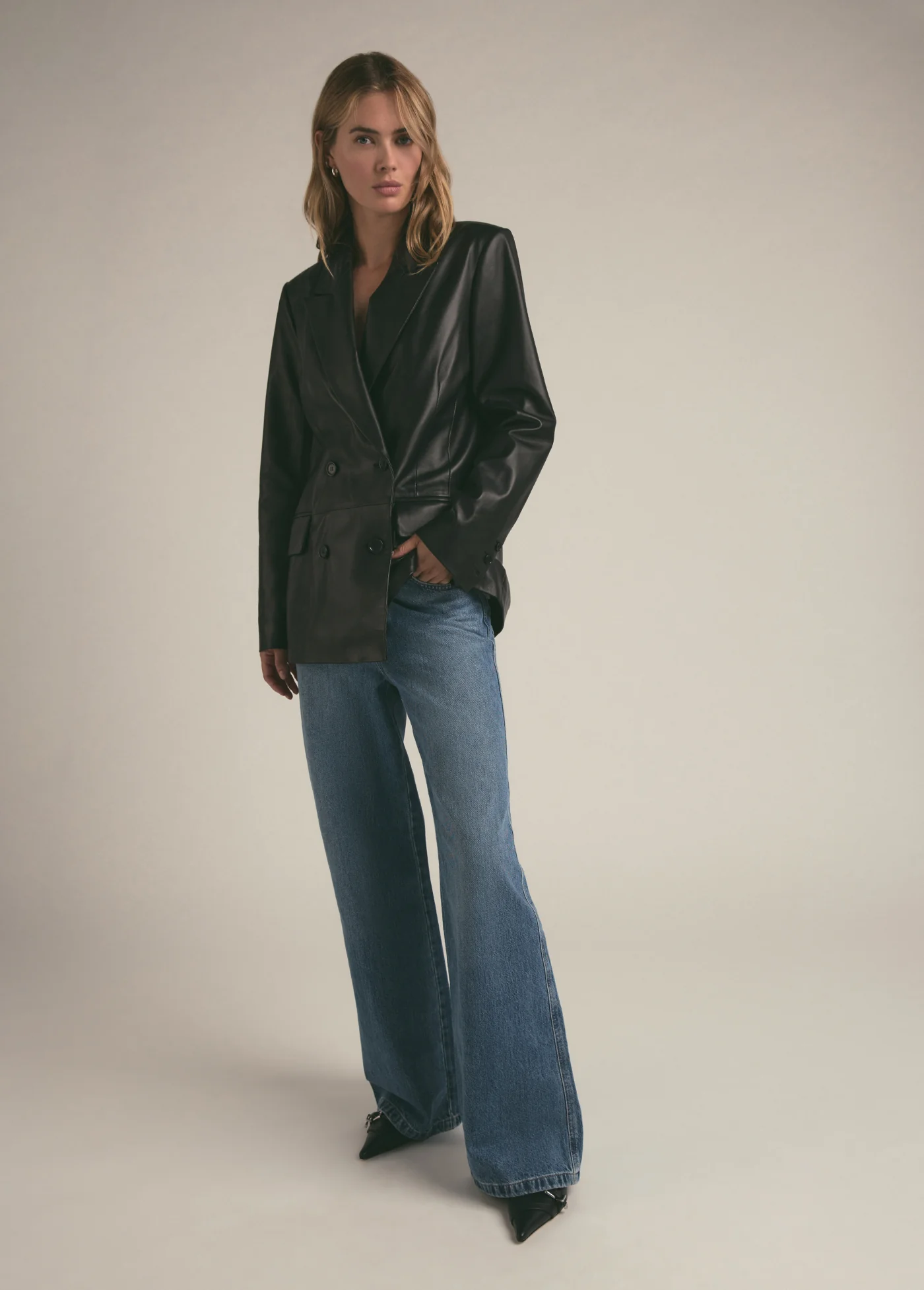 THE AGNES LEATHER BLAZER - Image 4