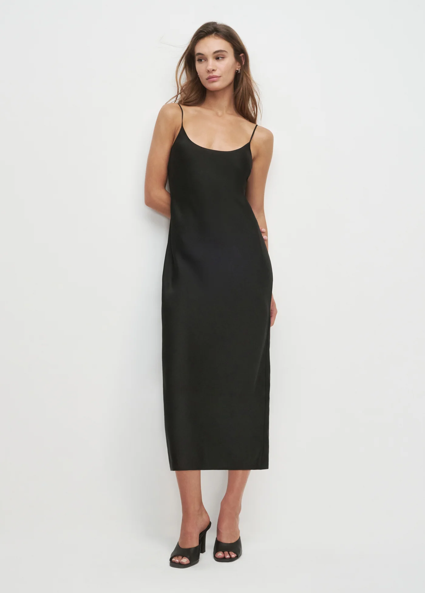 THE AMBER DRESS