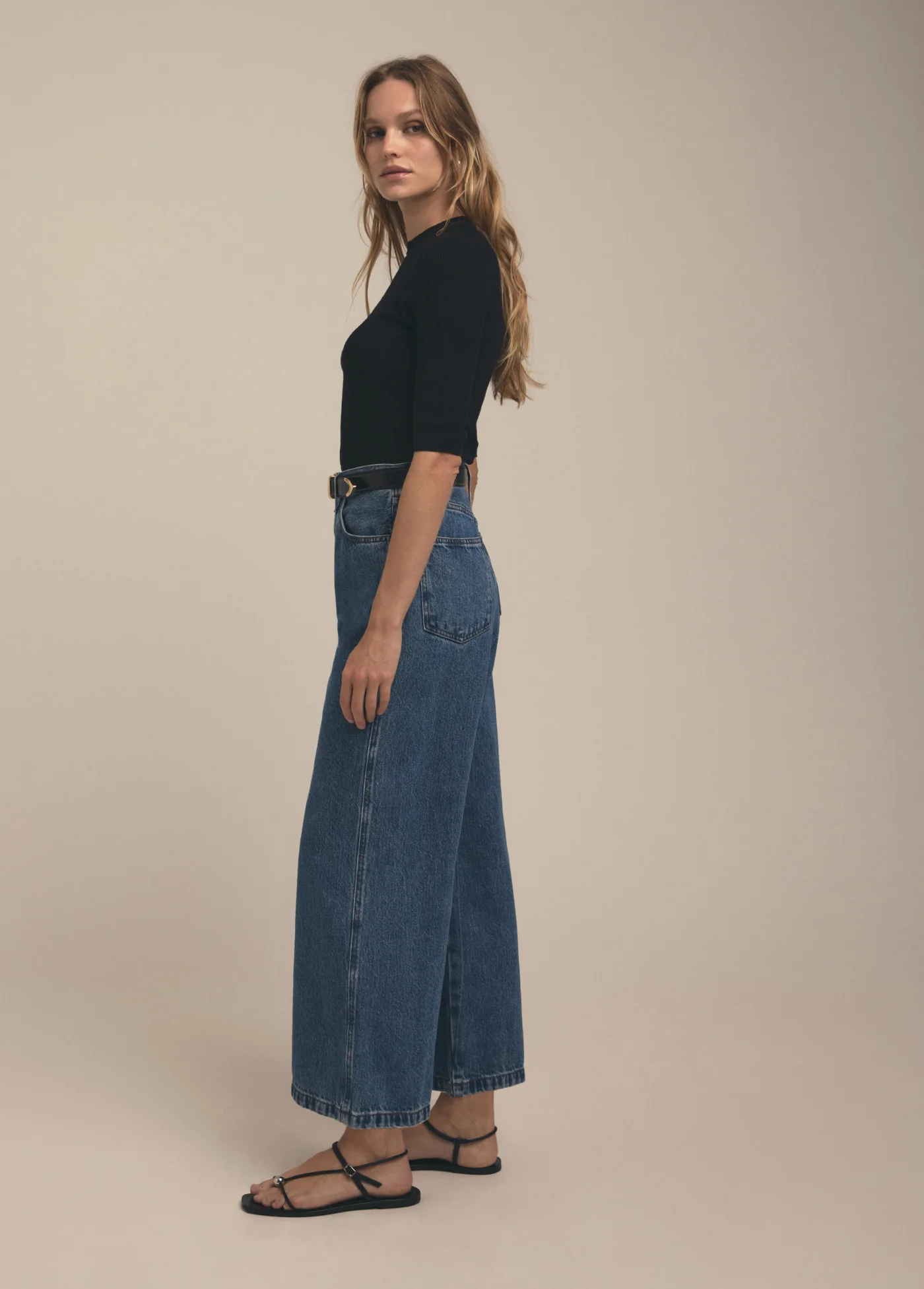 THE AMELIA CREWNECK TOP - Image 2