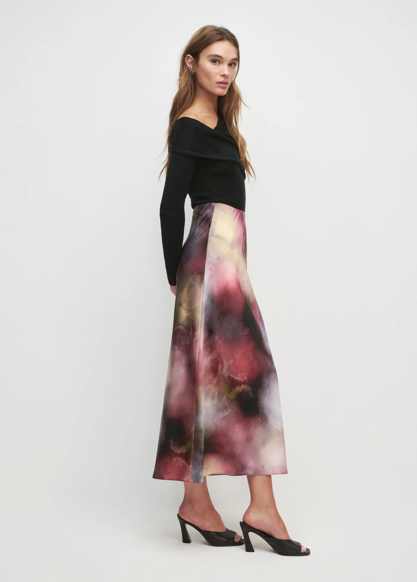 THE CHARMED TOP - Image 3