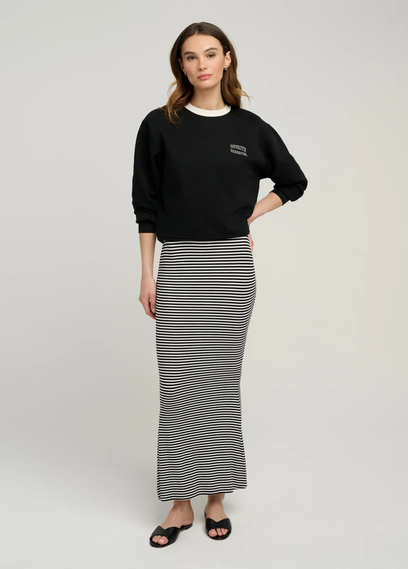 THE COLLEGIATE CHEST CLASSIC SWEATSHIRT - Image 3