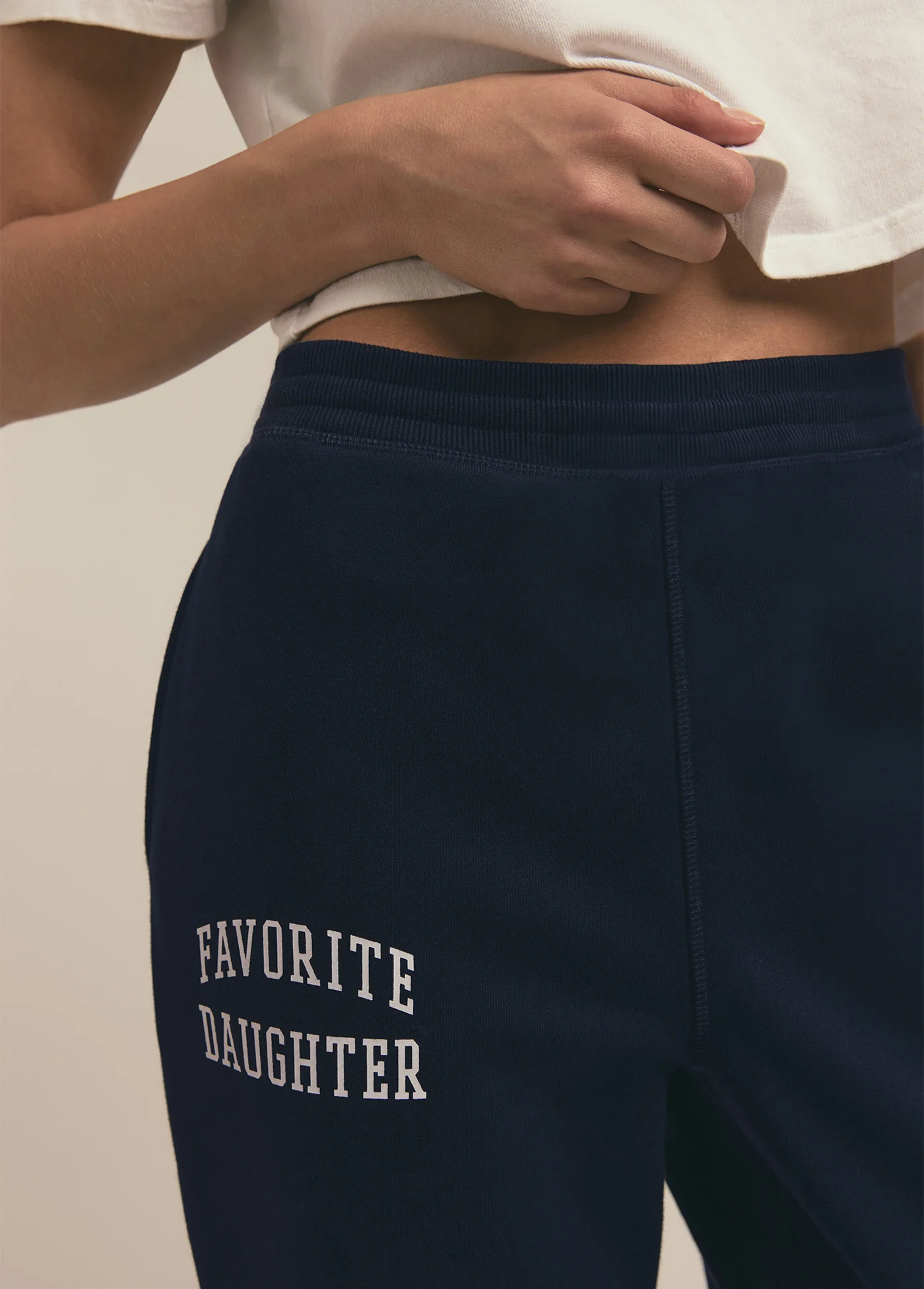 THE COLLEGIATE JOGGER - Image 2