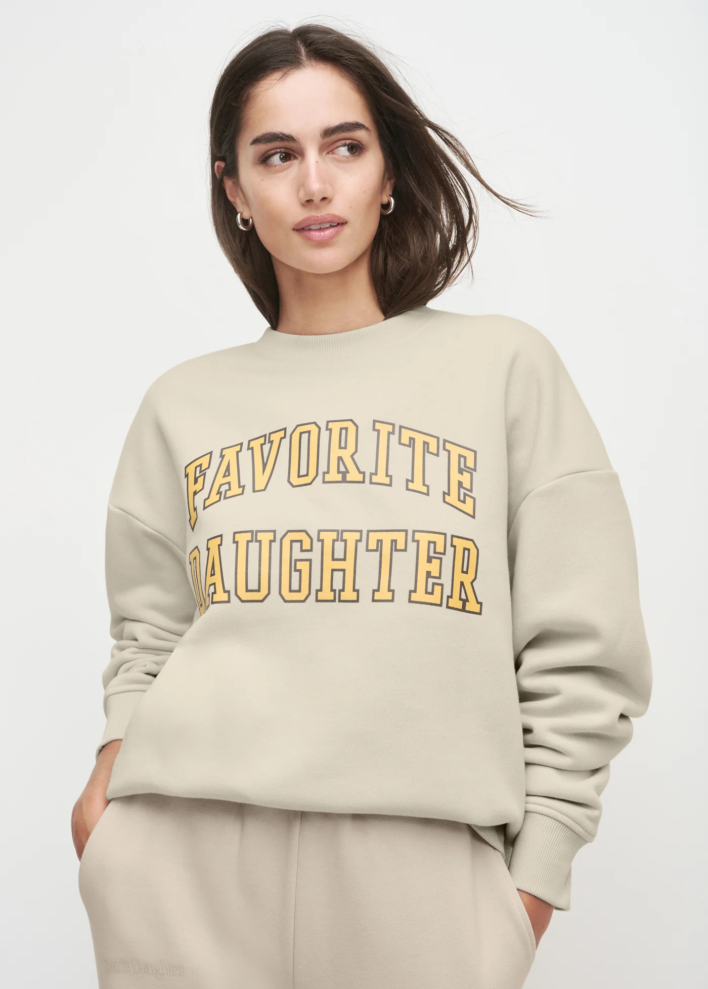 THE COLLEGIATE SWEATSHIRT