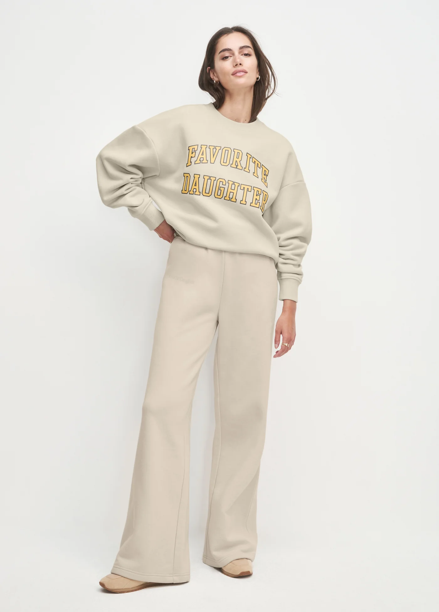 THE COLLEGIATE SWEATSHIRT - Image 3