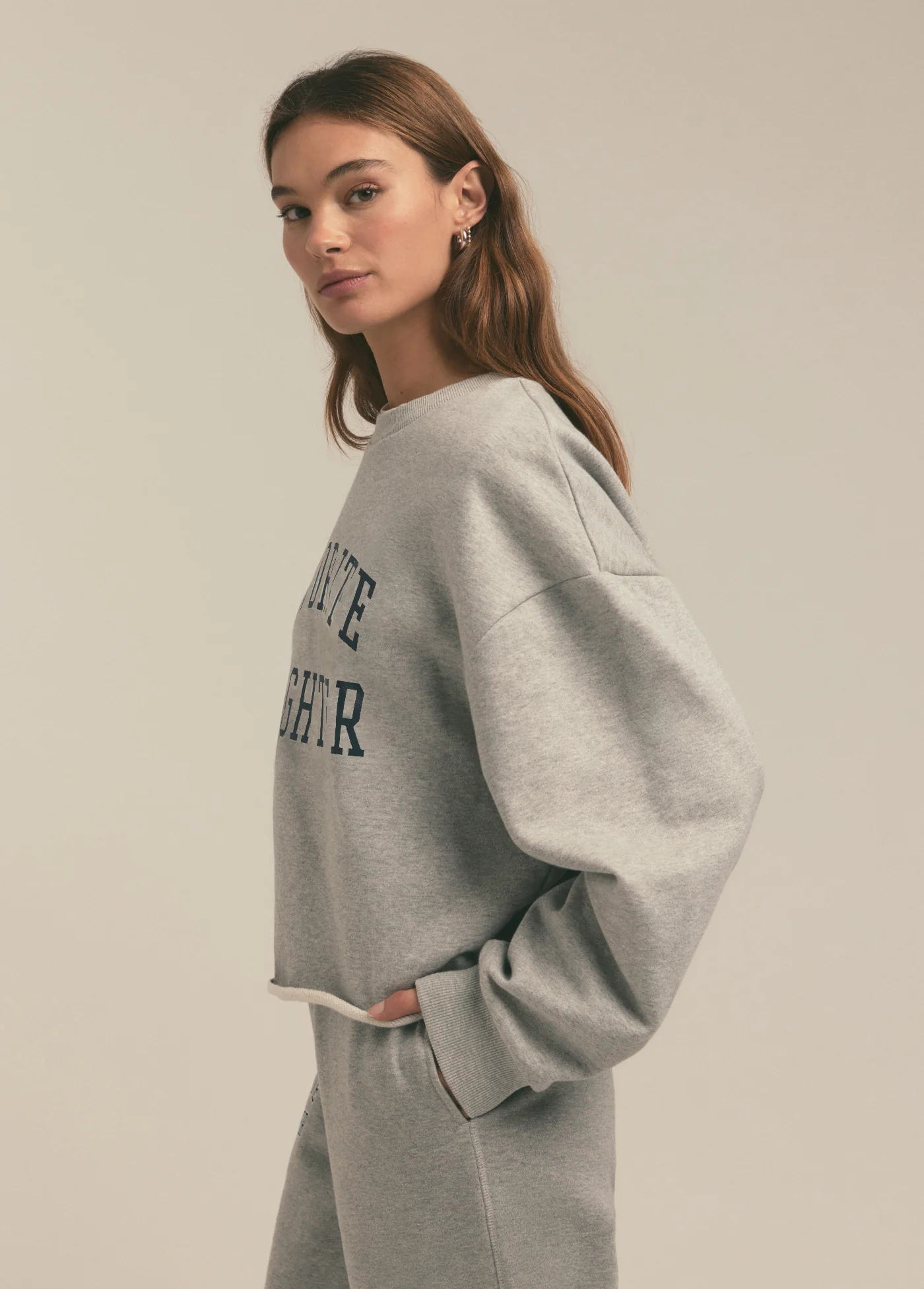 THE CROPPED COLLEGIATE SWEATSHIRT - Image 3