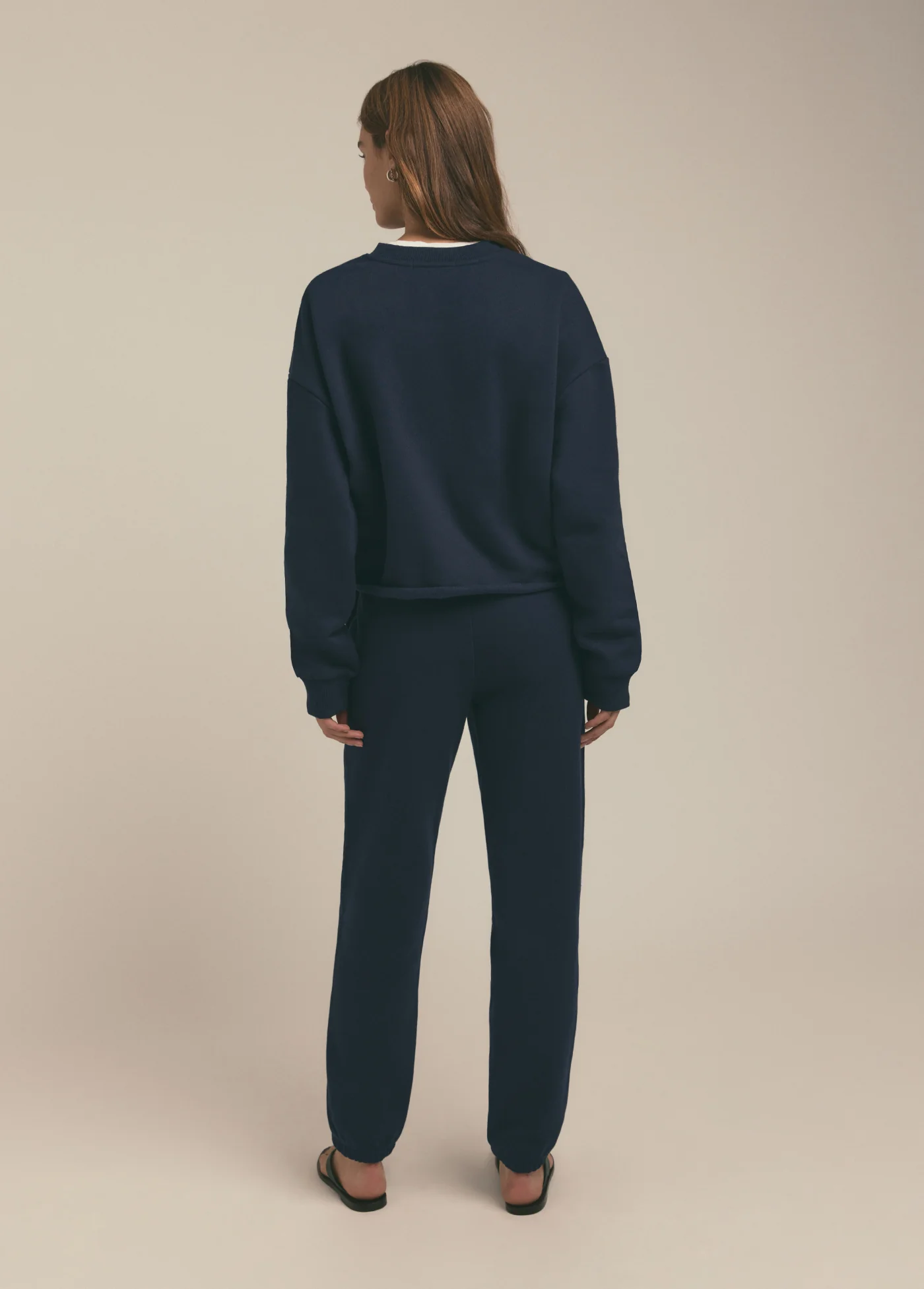 THE CROPPED COLLEGIATE SWEATSHIRT - Image 4