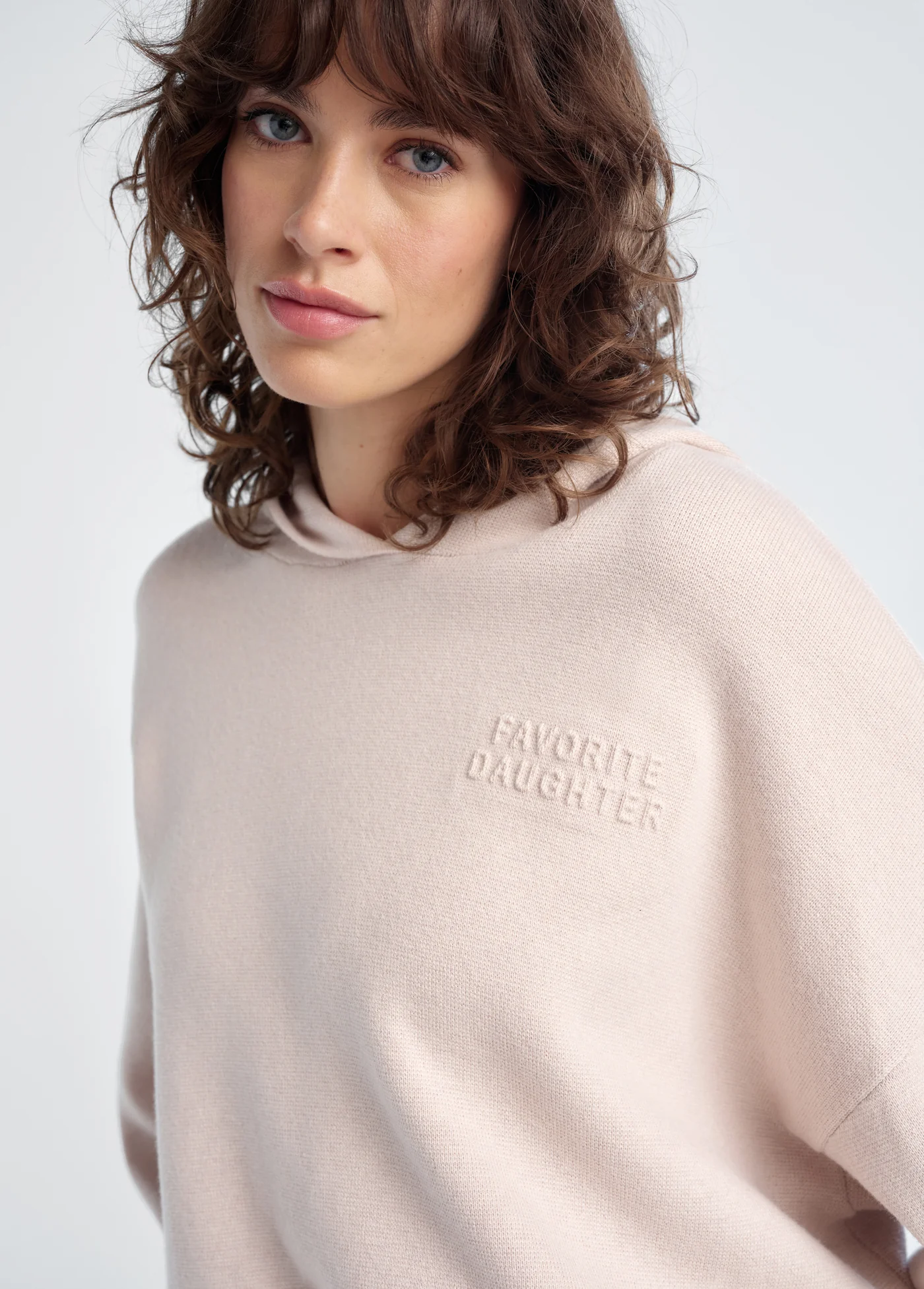 THE CROPPED FATIGUE SISTERS HOODIE - Image 4