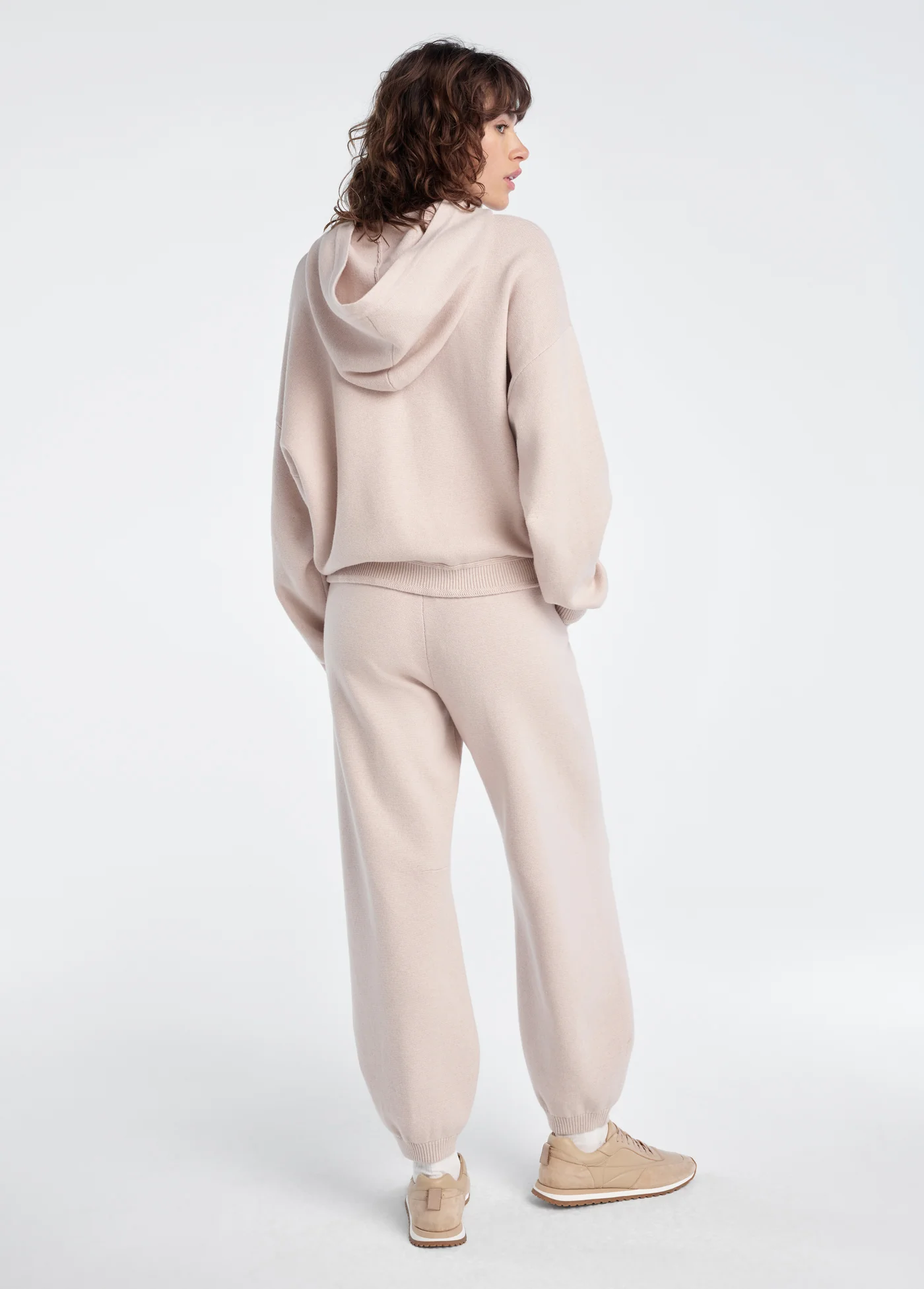 THE CROPPED FATIGUE SISTERS HOODIE - Image 6
