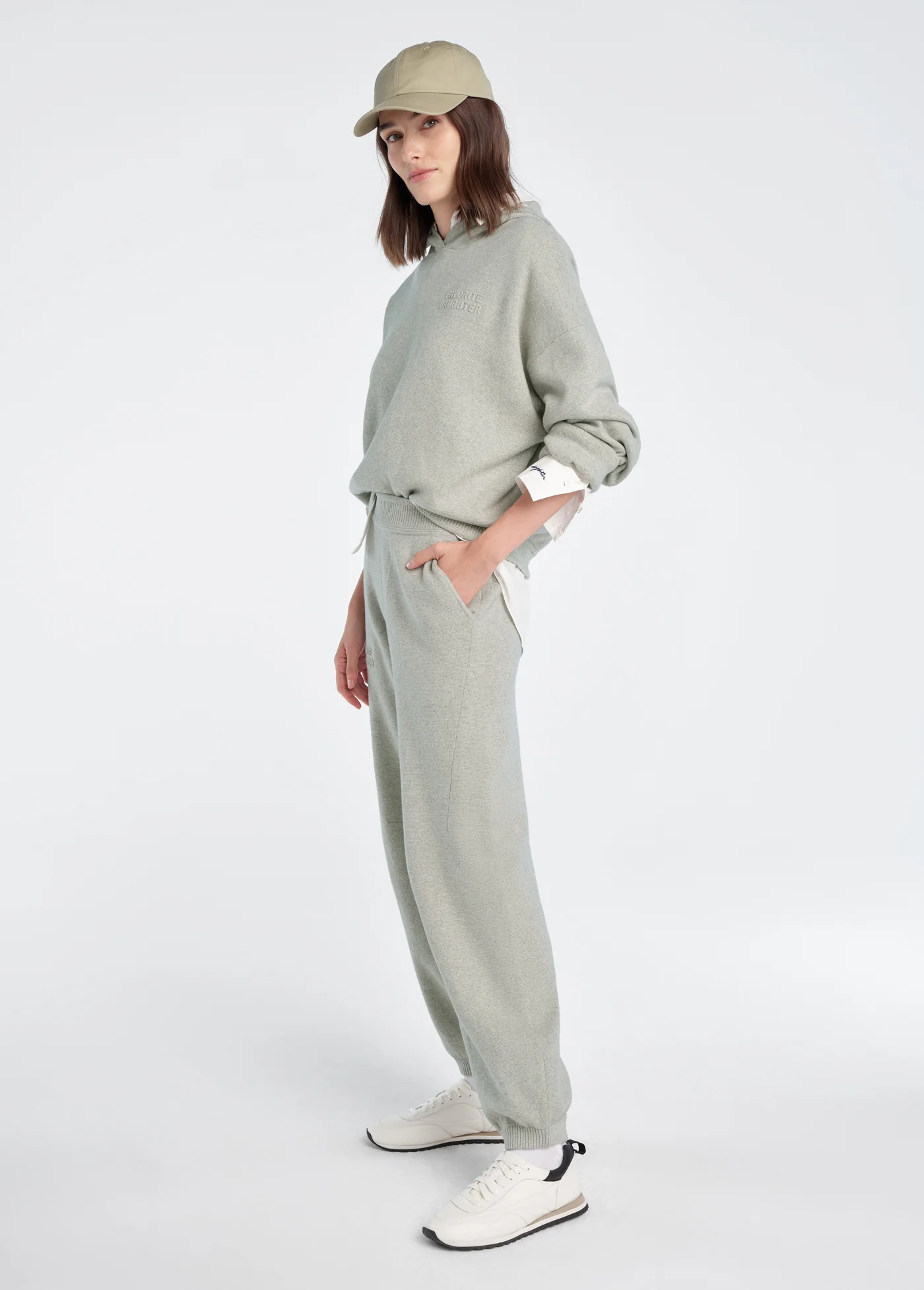 THE CROPPED FATIGUE SISTERS HOODIE - Image 4