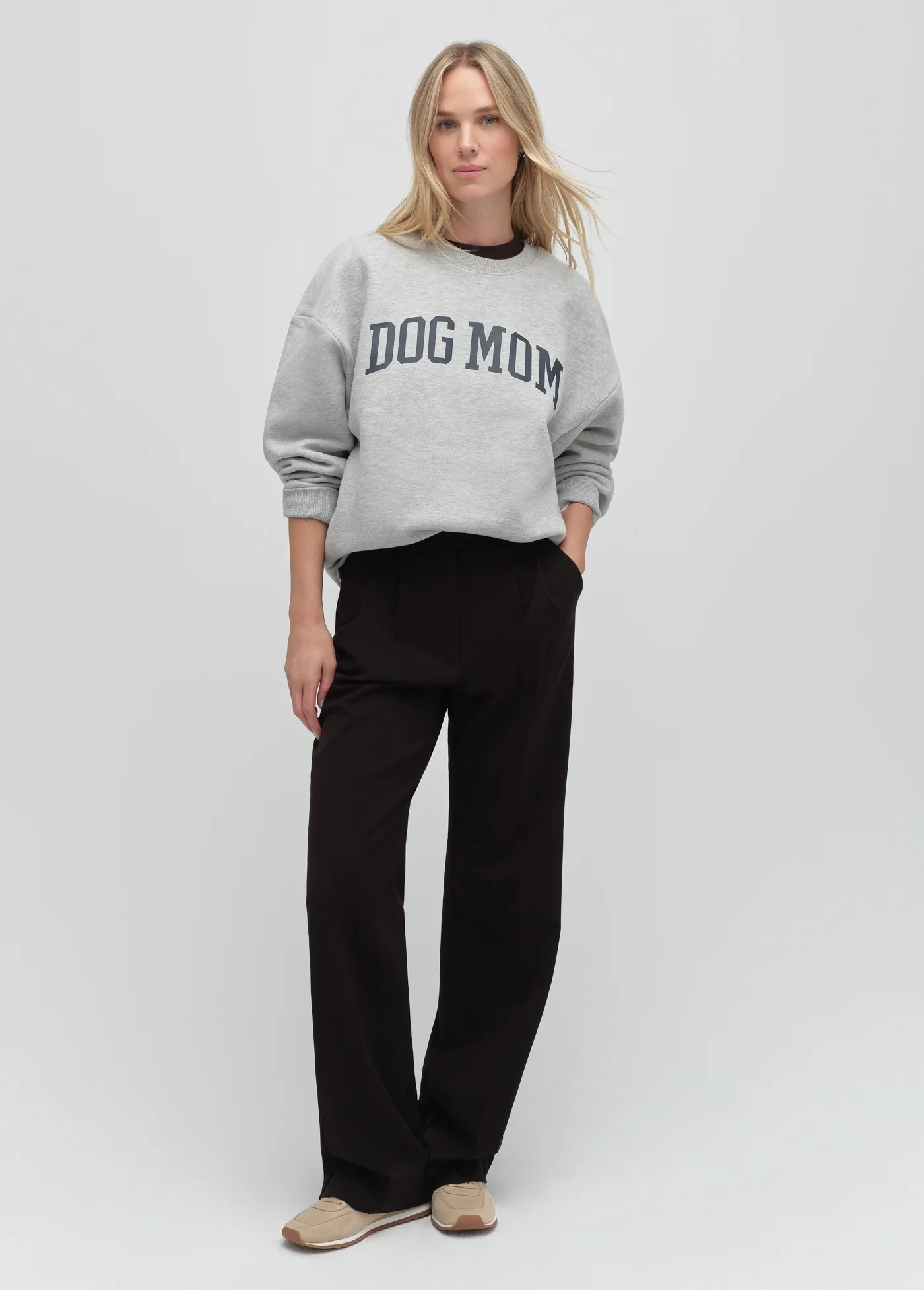 THE DOG MOM SWEATSHIRT - Image 2