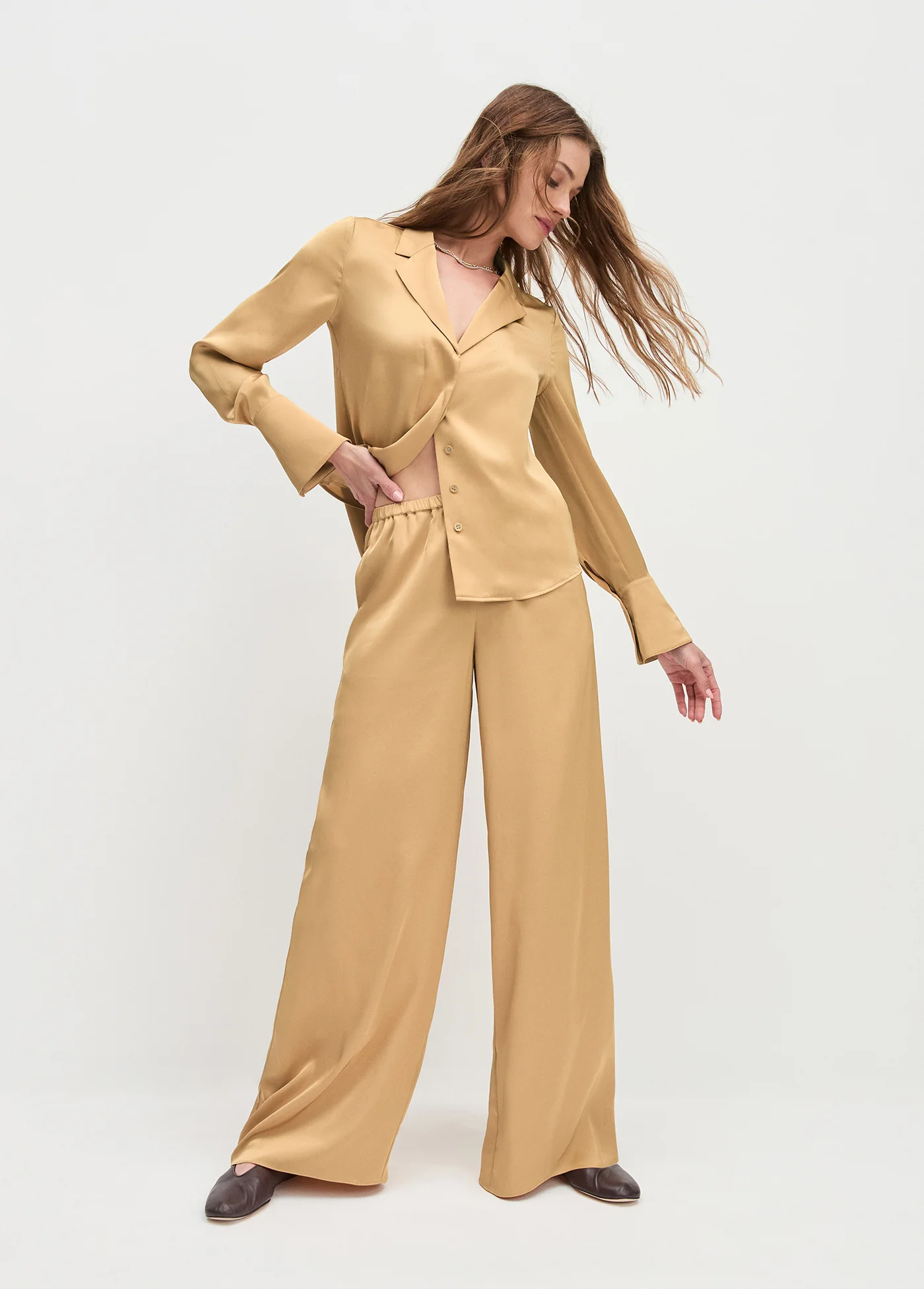 THE EFFORTLESS WIDE LEG PANT - Image 3