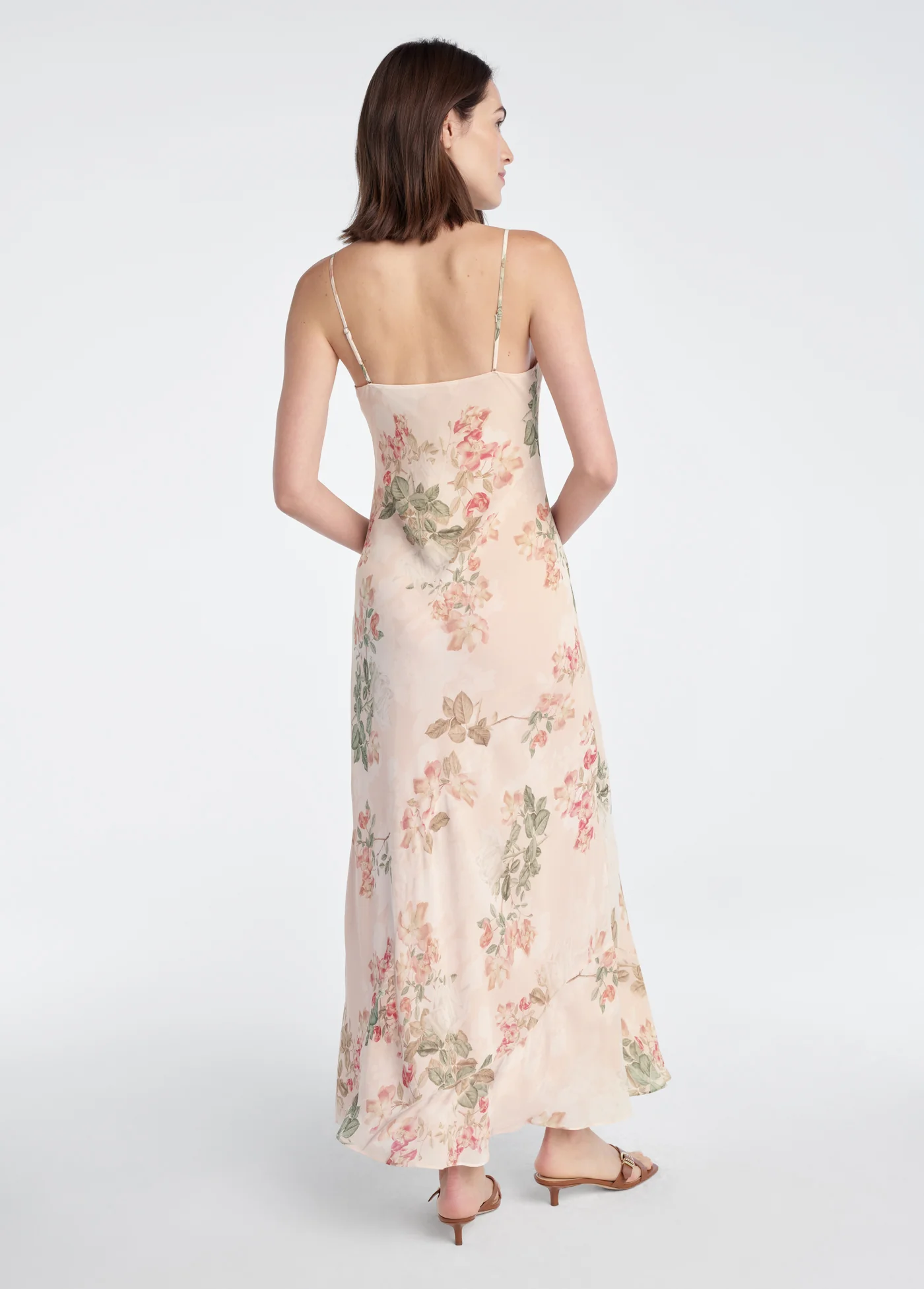 THE FAVORITE DRESS - Image 3