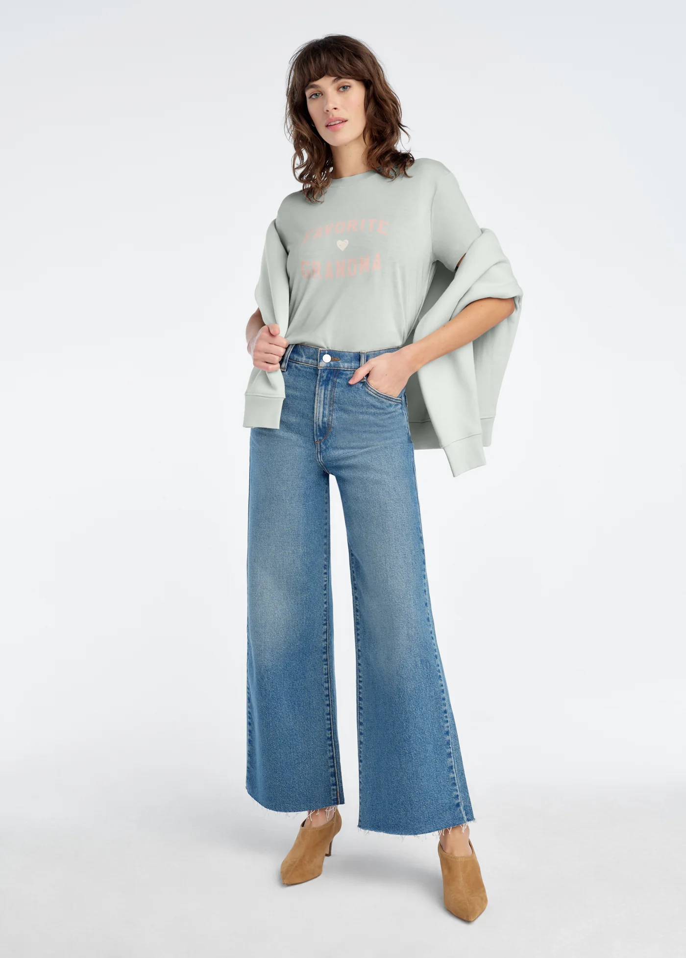 THE FAVORITE GRANDMA TEE - Image 2