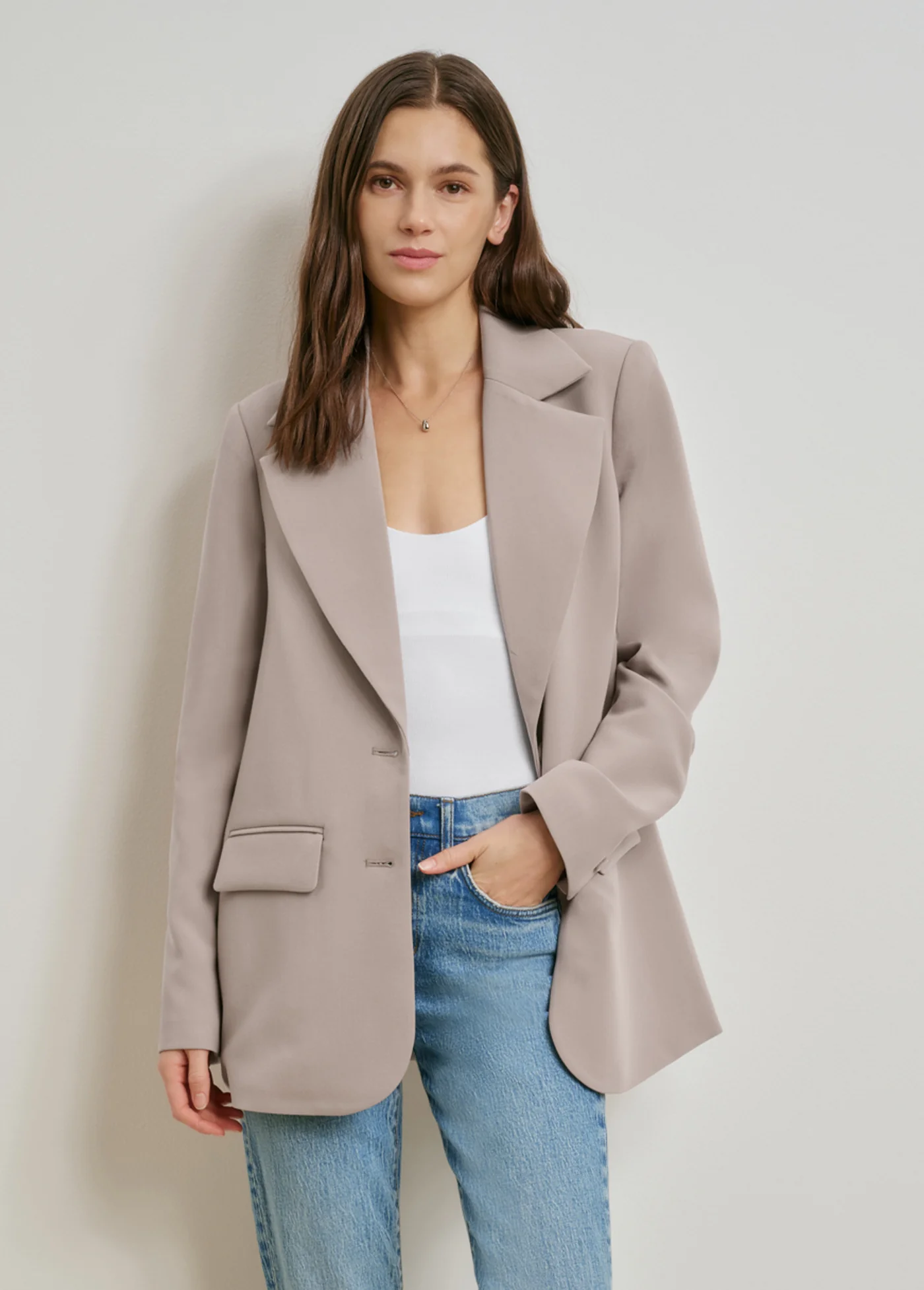 THE FAVORITE OVERSIZED BLAZER