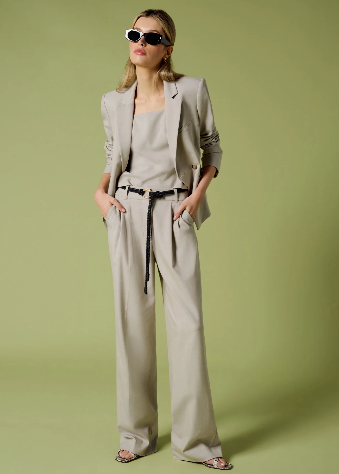 THE FAVORITE PANT 32"