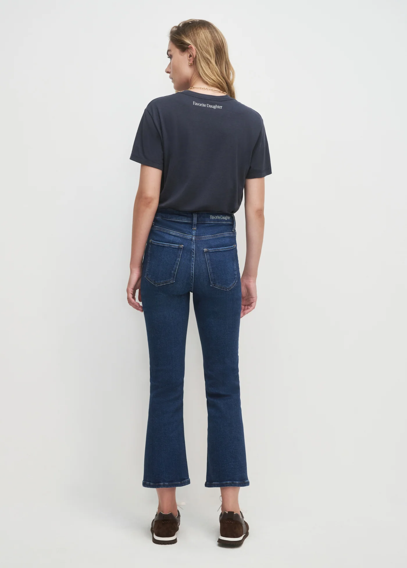 THE FAVORITE SISTER TEE - Image 4
