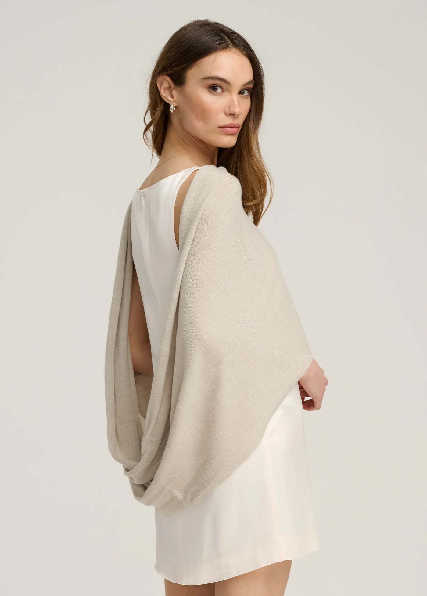THE LIGHTWEIGHT KNIT WRAP SCARF - Image 2
