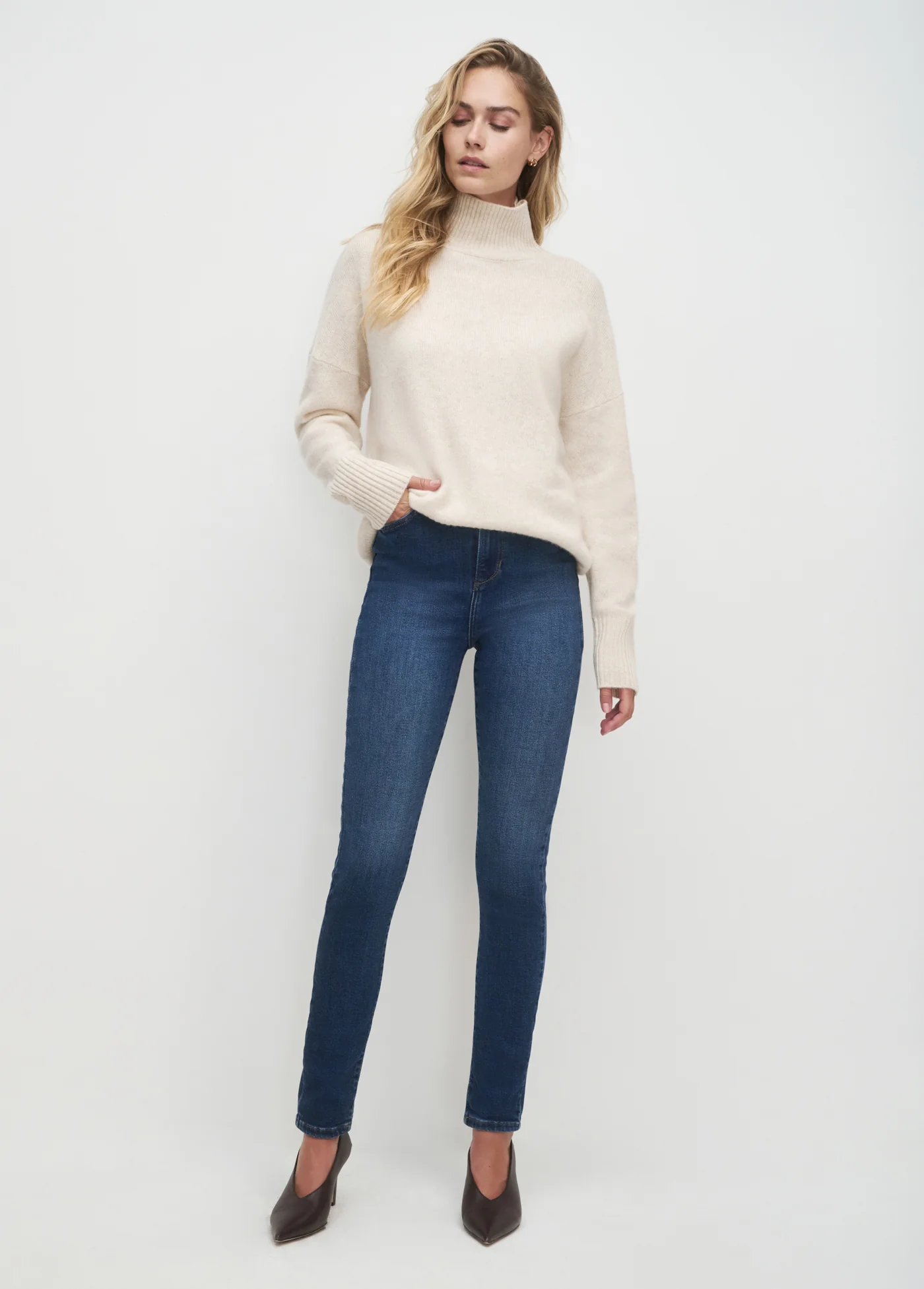 THE MADDIE SWEATER - Image 3