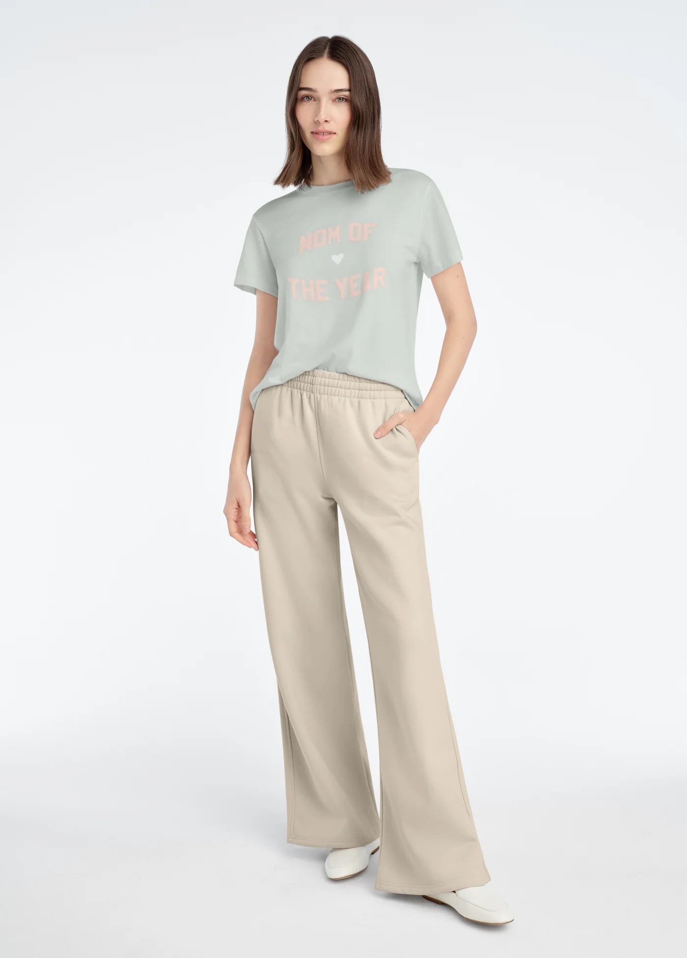 THE MOM OF THE YEAR TEE