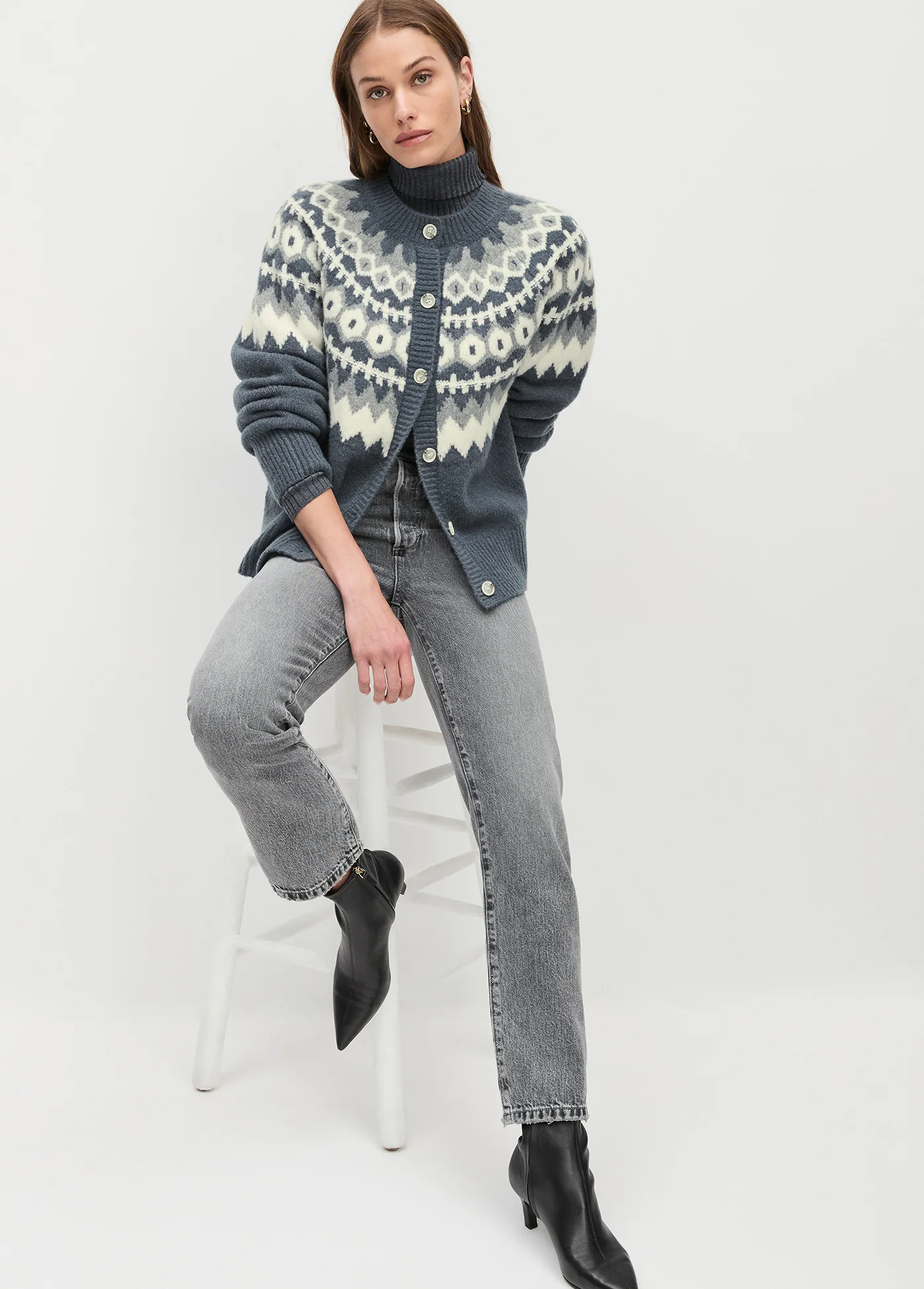 THE SNOWED IN CARDIGAN - Image 3