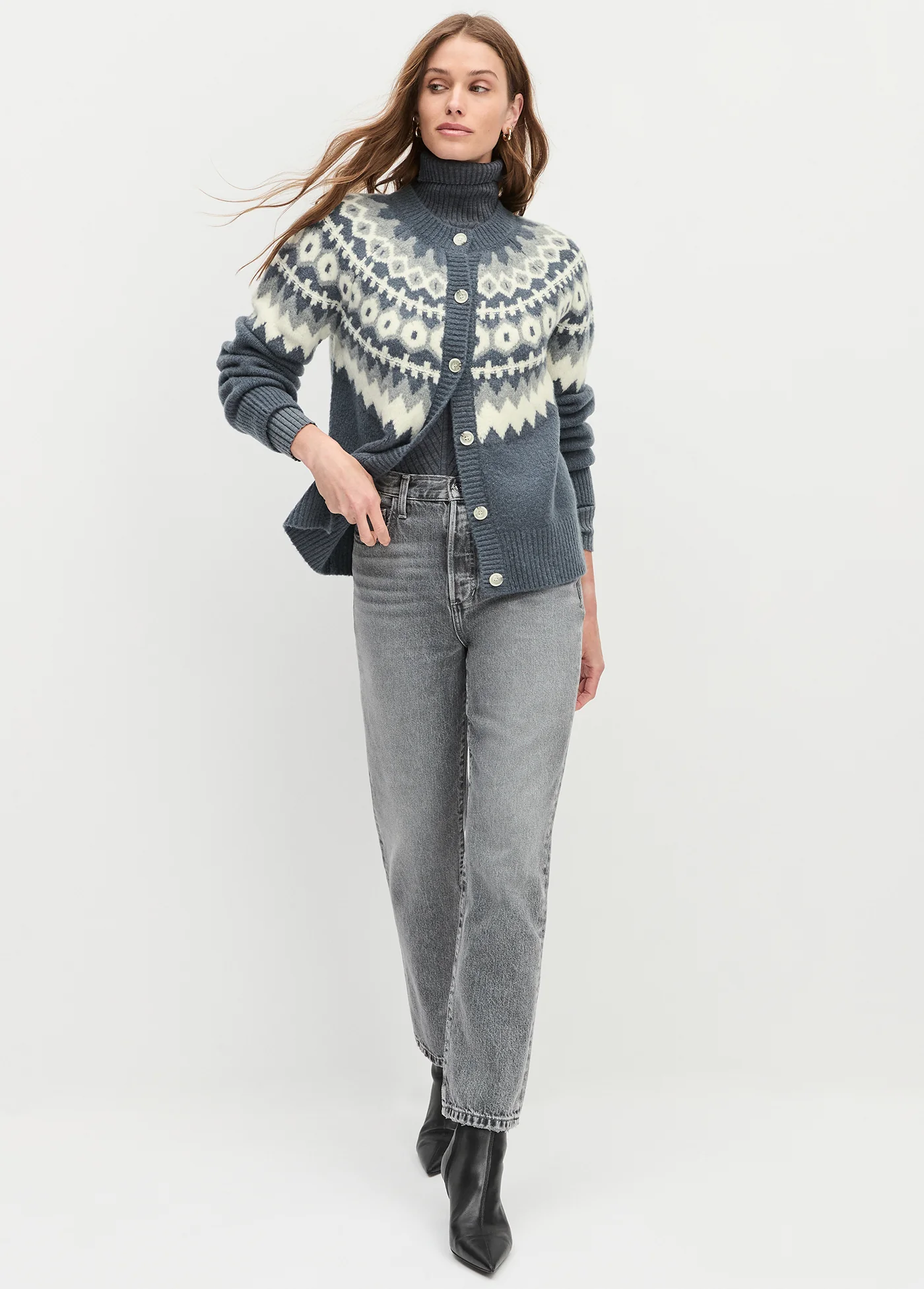 THE SNOWED IN CARDIGAN - Image 4