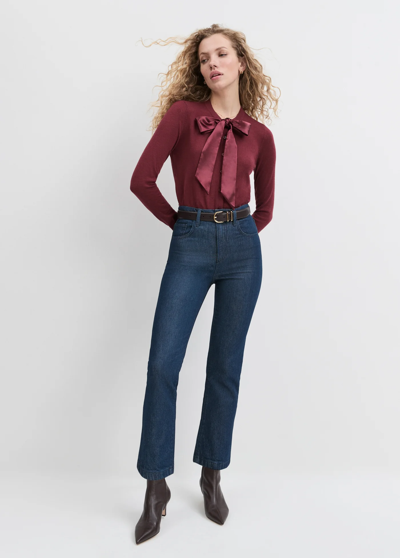 THE TAKE A BOW CARDIGAN - Image 2